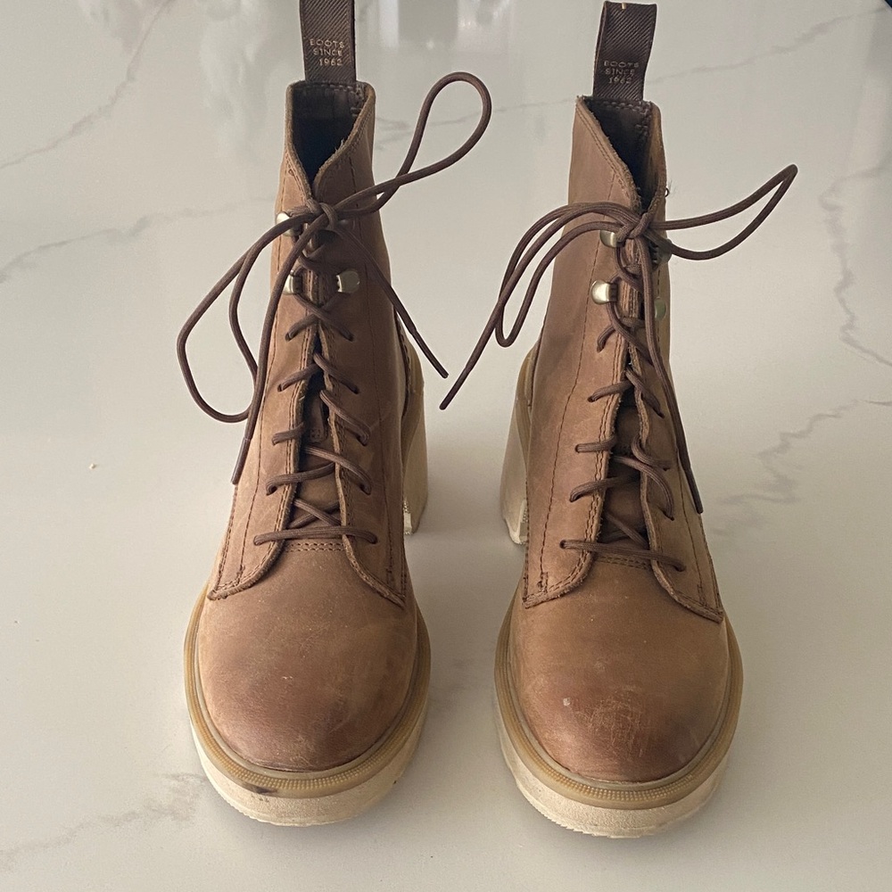 Sorel Brown Lace-Up Leather Boots